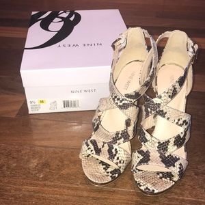 EUC Nine West Size 9 1/2 Platform Sandals